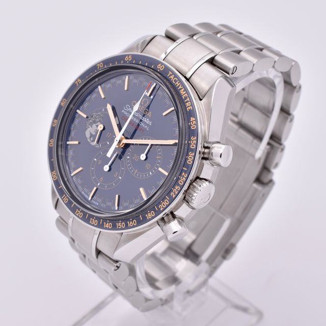 Omega Speedmaster Moonwatch 311.30.42.30.03.001 Image 2